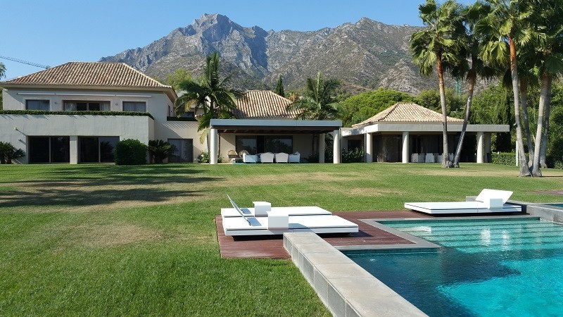 Luxury Mansion for Sale in Sierra Blanca Marbella