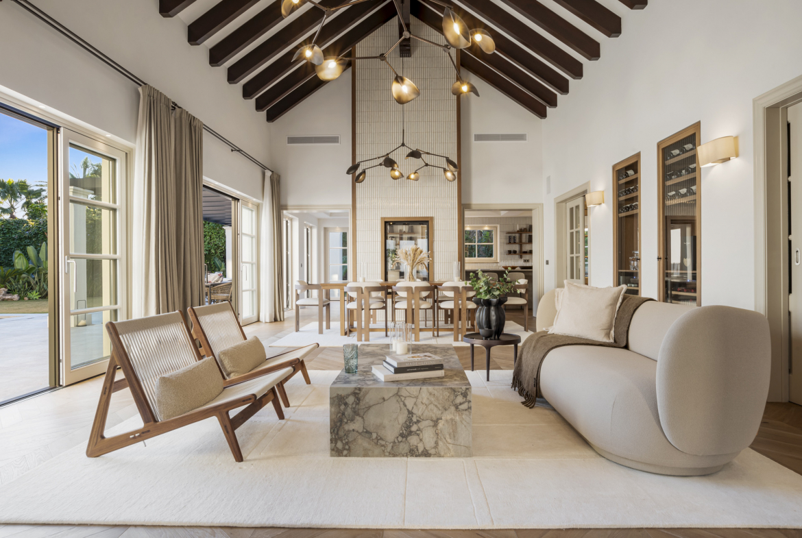 Nueva Andalucia Marbella villa 5 Bedrooms
