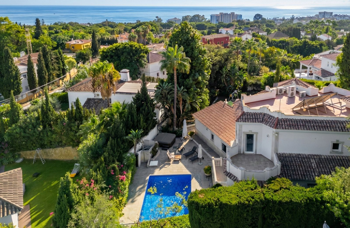 El Rosario Marbella villa 5 Bedrooms