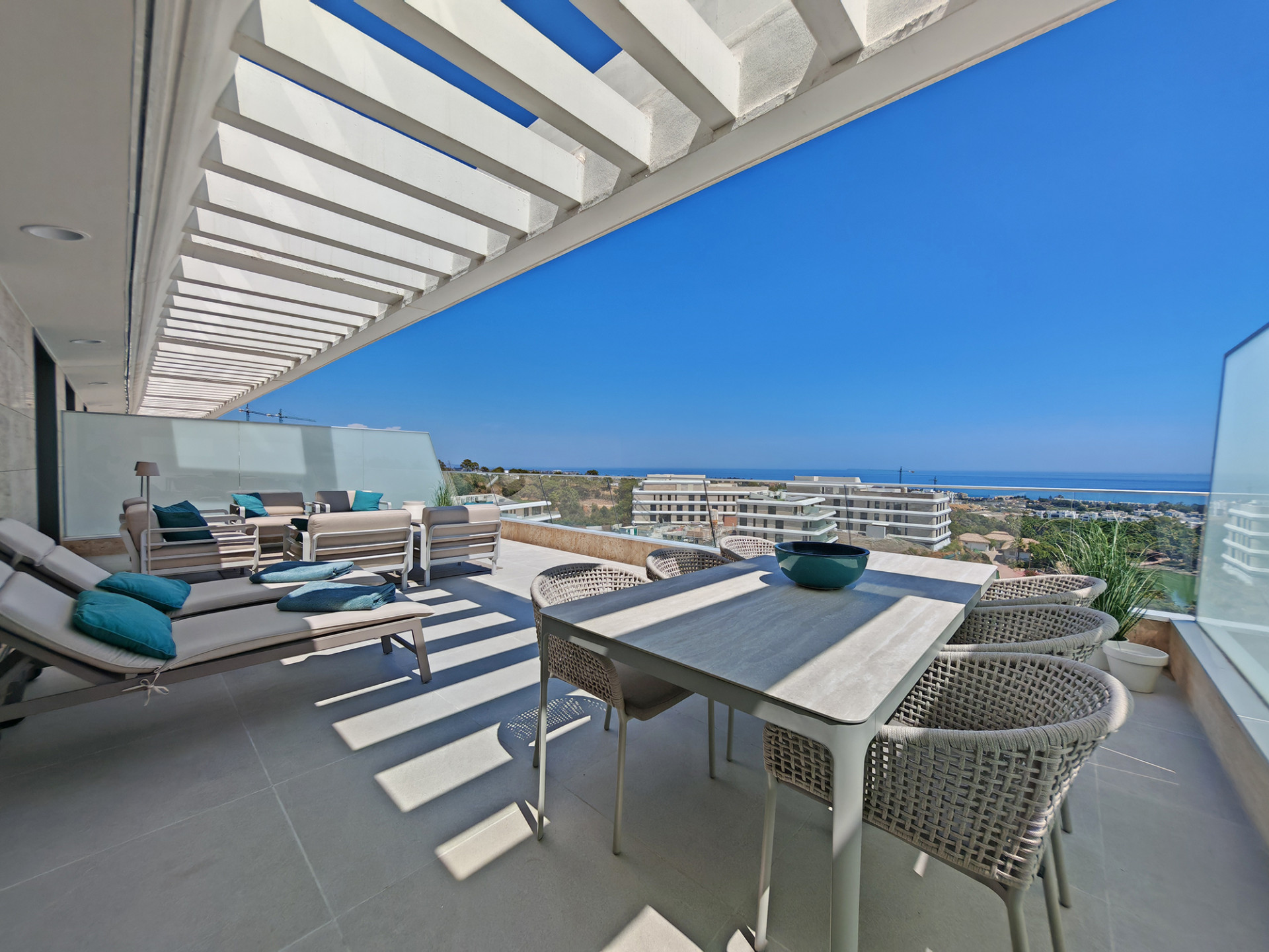 luxo-estate-1 Estepona apartment 3 Bedrooms