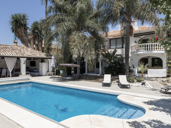 Nueva Andalucia Marbella villa 9 Bedrooms