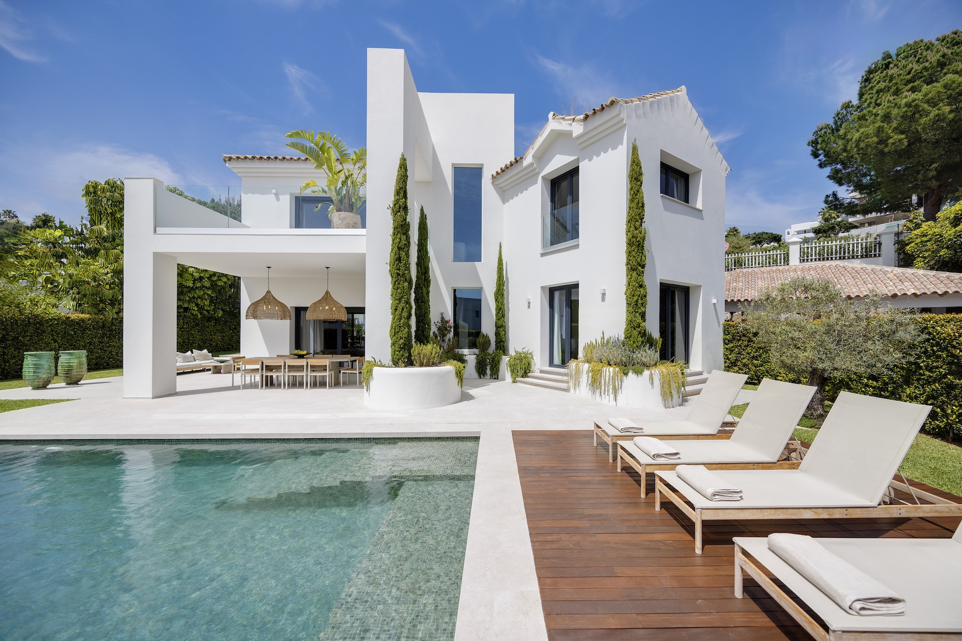 luxo-estate-1 La Alqueria Benahavis villa 4 Bedrooms