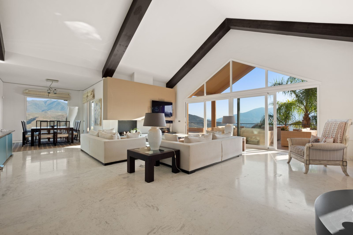 La Mairena Marbella villa 5 Bedrooms