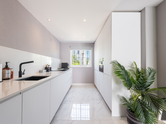 Marbella Golden Mile Marbella townhouse 3 Bedrooms