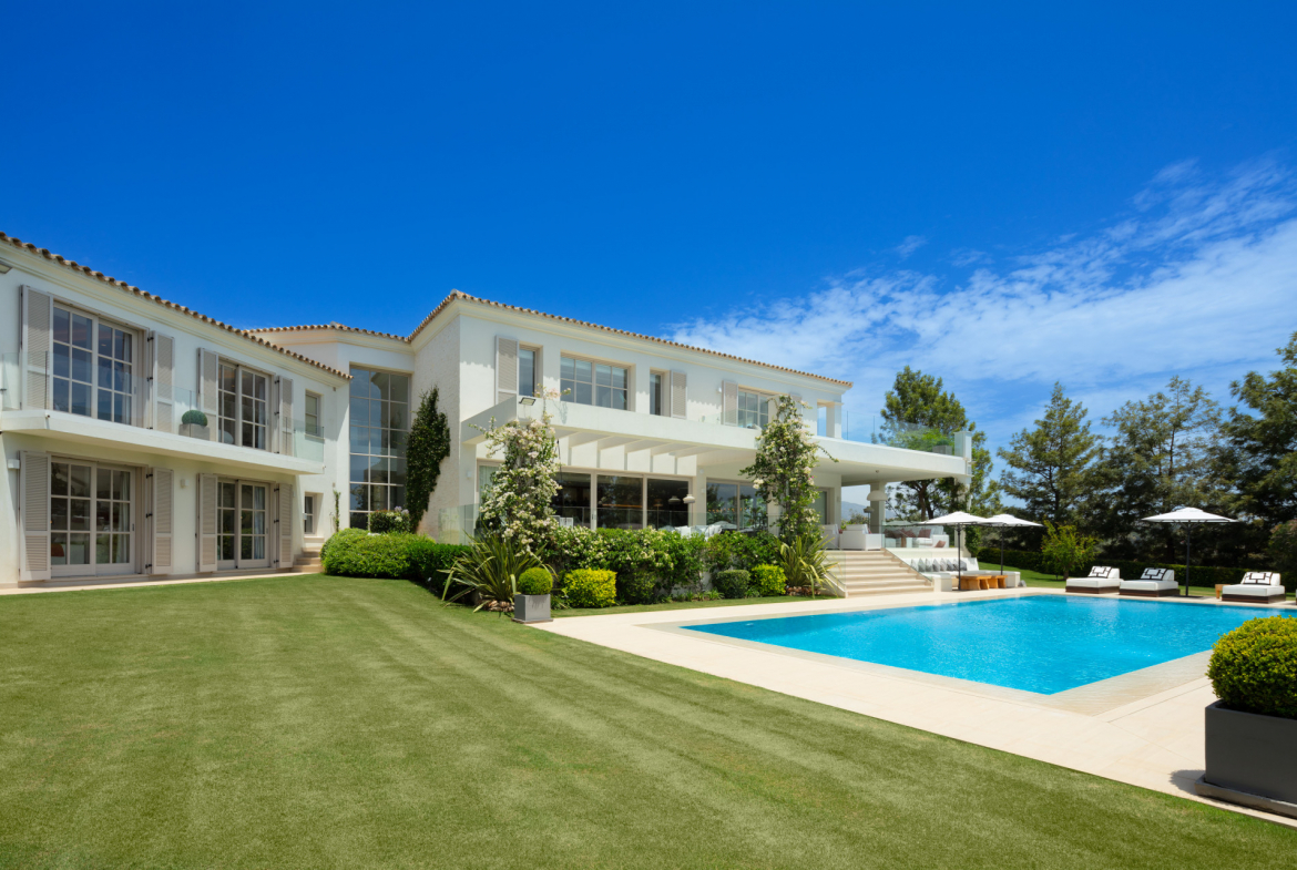 Nueva Andalucia Marbella villa 6 Bedrooms