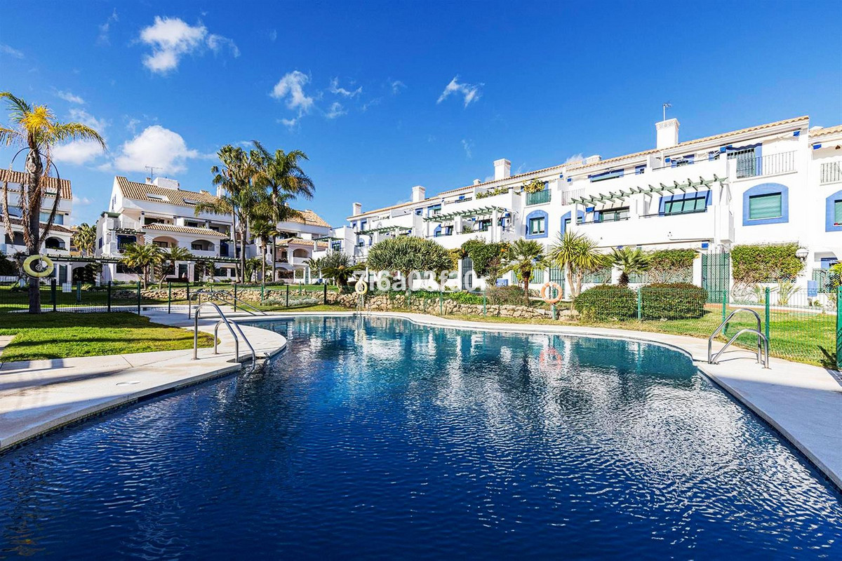 Marbella townhouse 4 Bedrooms