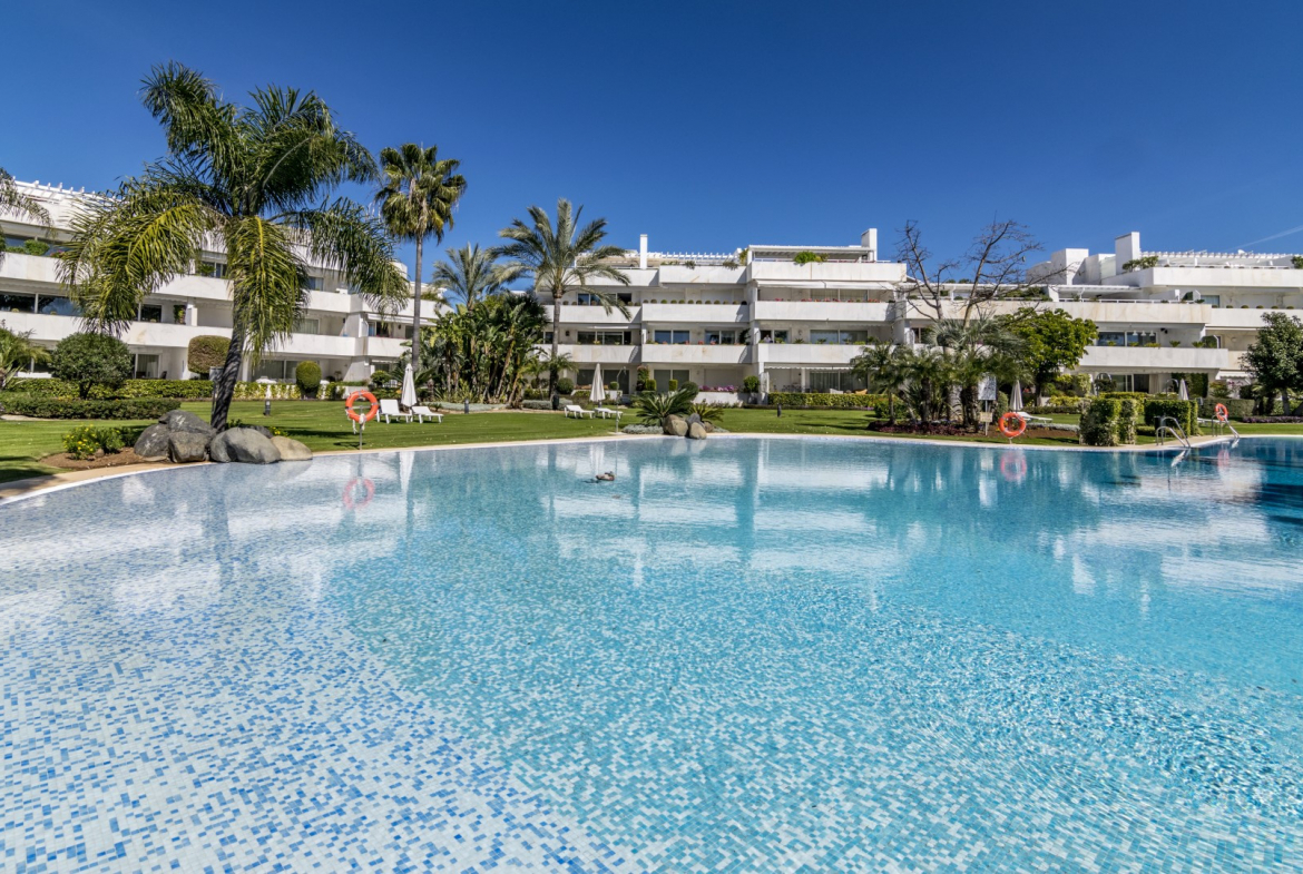Puerto Banus Marbella penthouse 3 Bedrooms