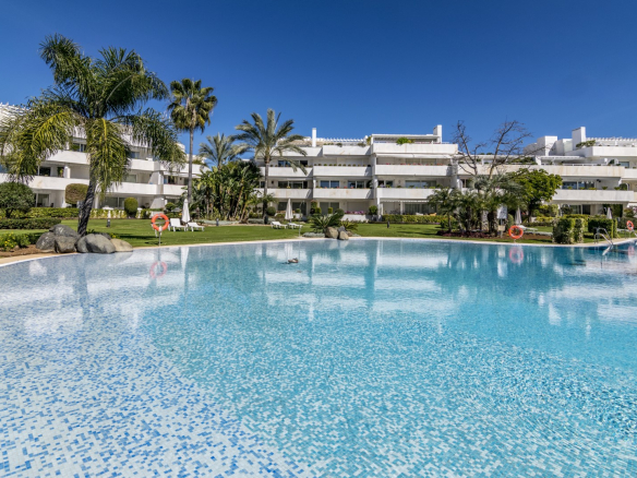 Puerto Banus Marbella penthouse 3 Bedrooms