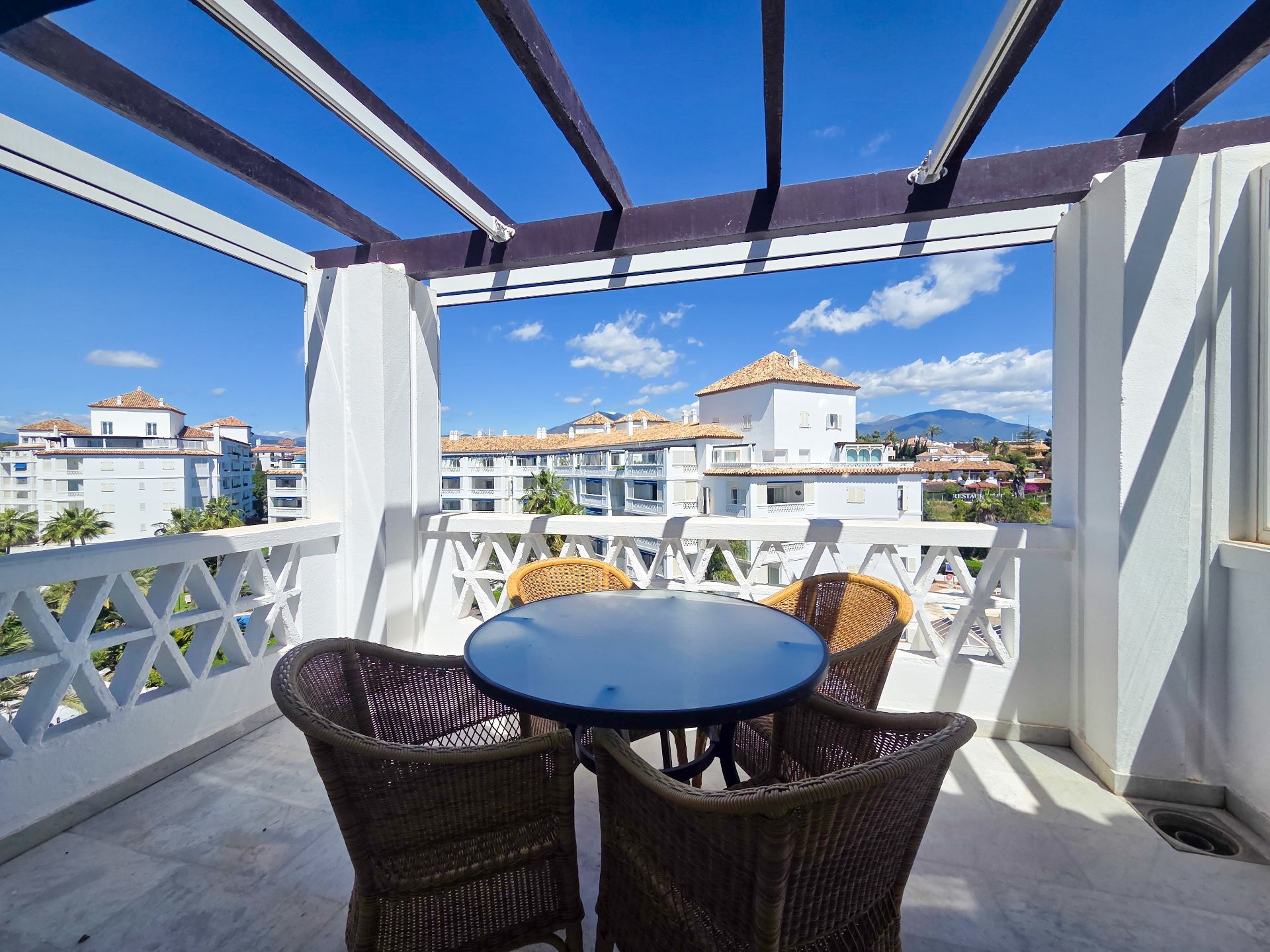 luxo-estate-1 Nueva Andalucia Marbella apartment 2 Bedrooms