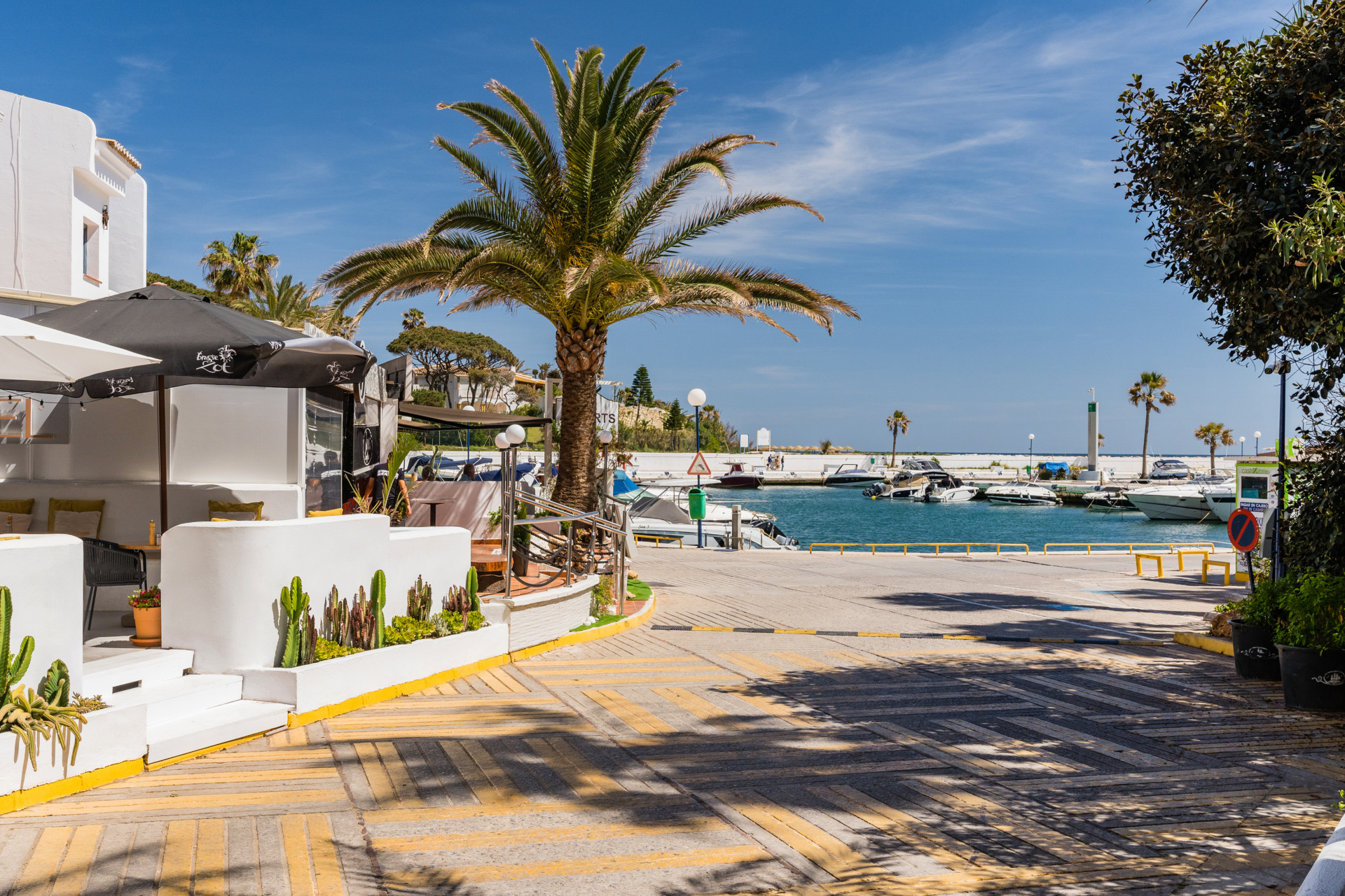 luxo-estate-10 Cabopino Marbella penthouse 2 Bedrooms