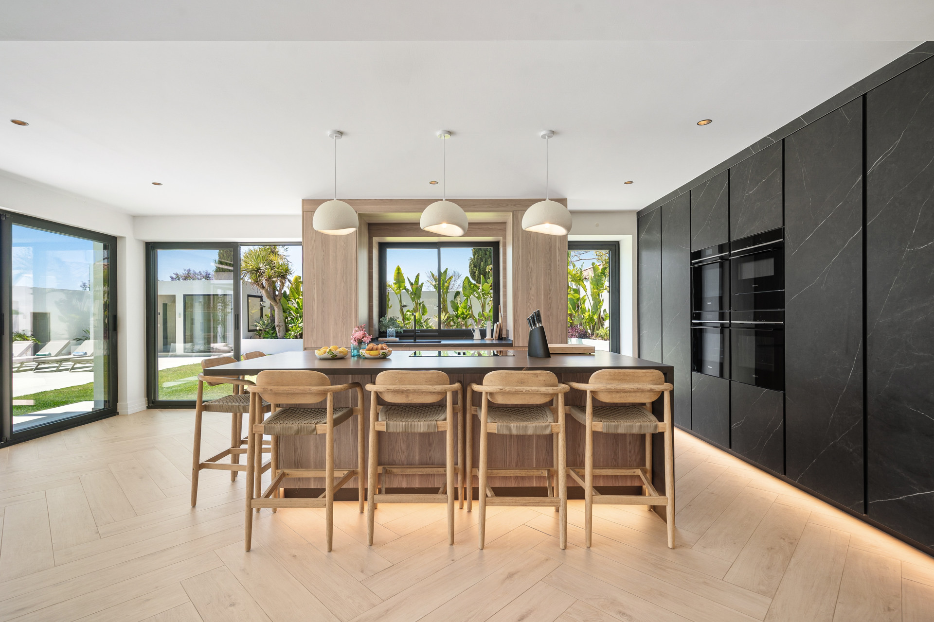 Estepona villa 6 Bedrooms