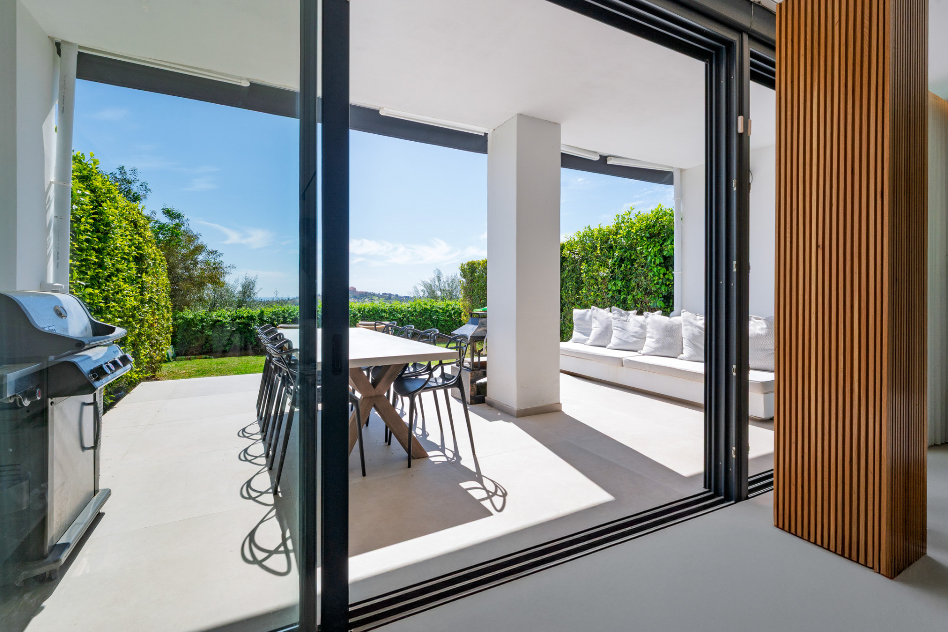 luxo-estate-10 La Quinta Benahavis townhouse 4 Bedrooms