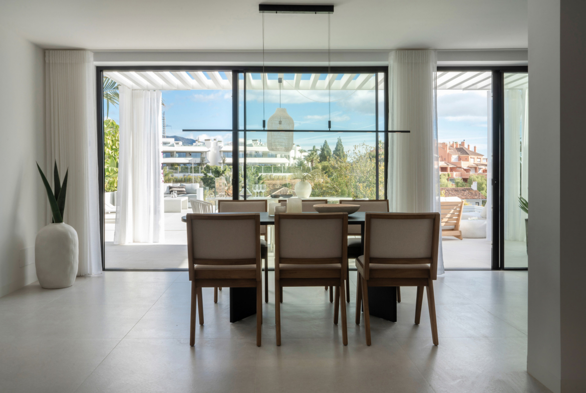 Nueva Andalucia Marbella villa 5 Bedrooms
