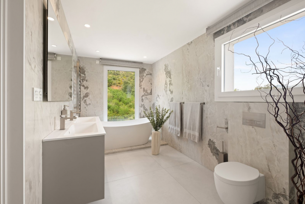 La Mairena Marbella villa 4 Bedrooms