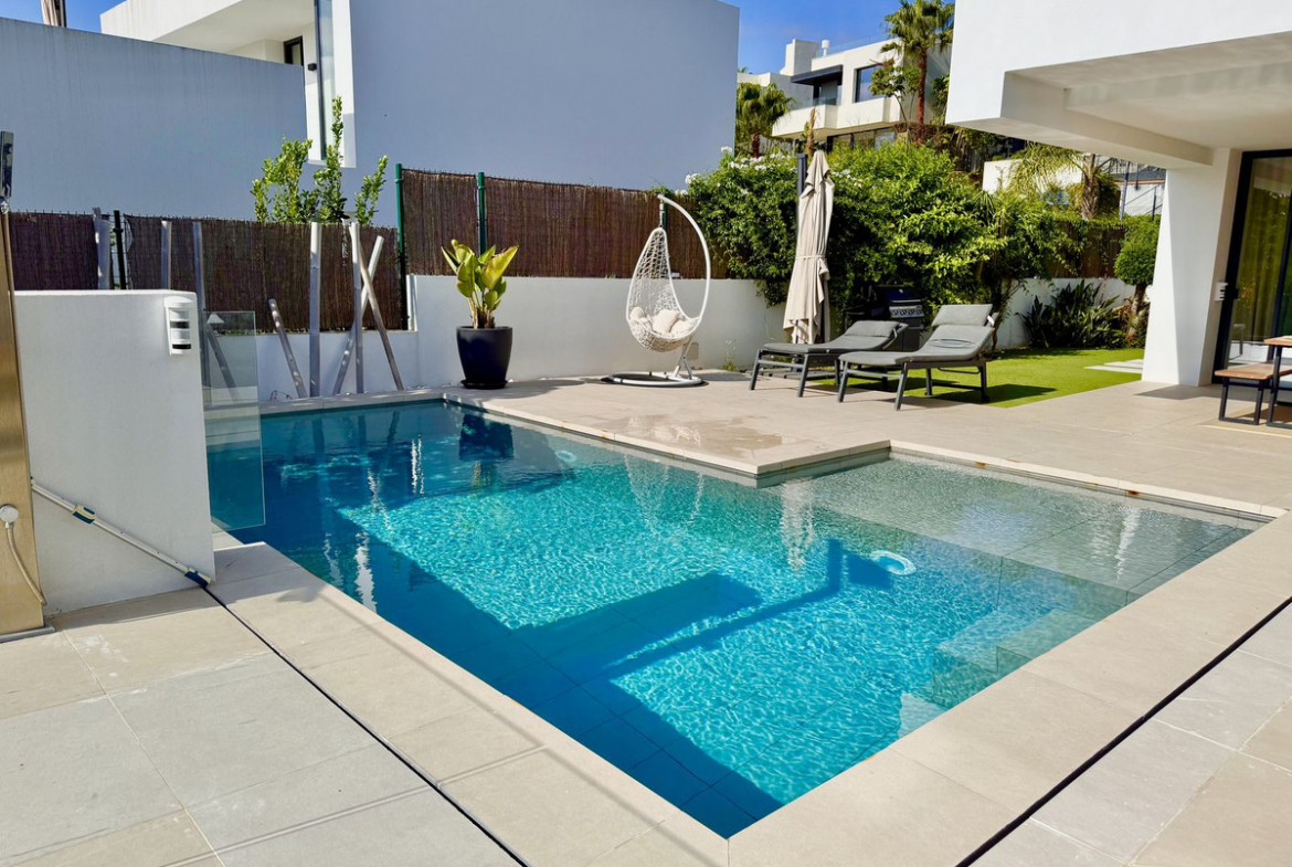 Estepona villa 4 Bedrooms