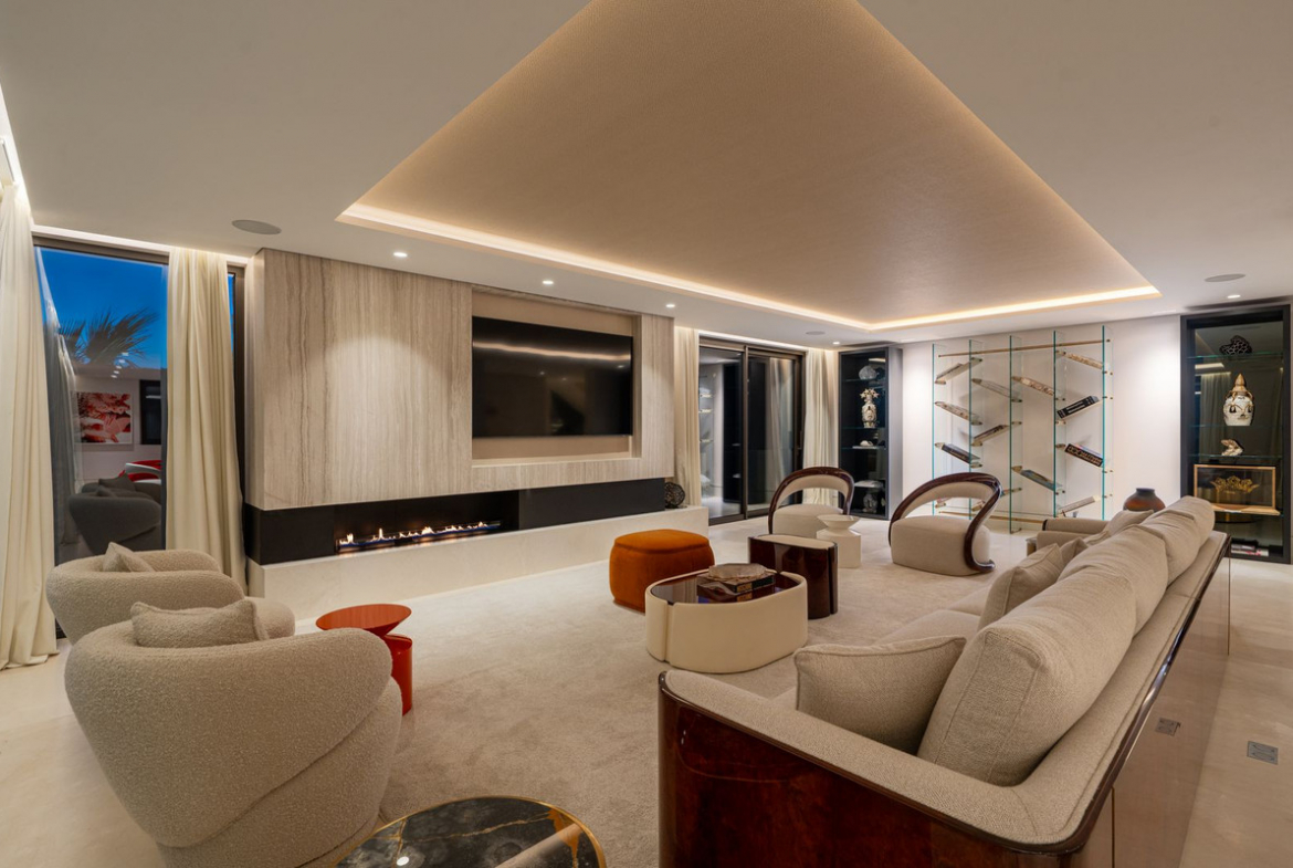 Luxury Villa for Sale in Marbella Hill Club | Golden Mile