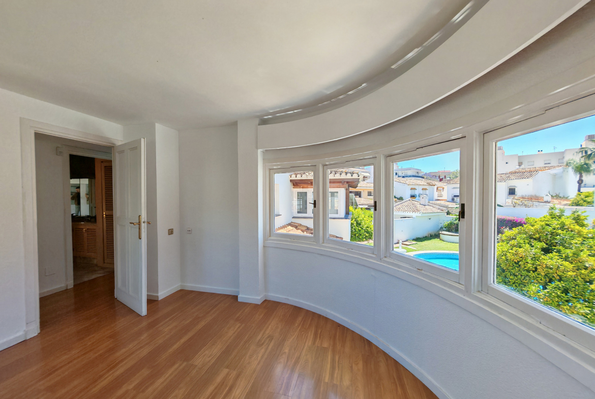 Fuengirola villa 4 Bedrooms