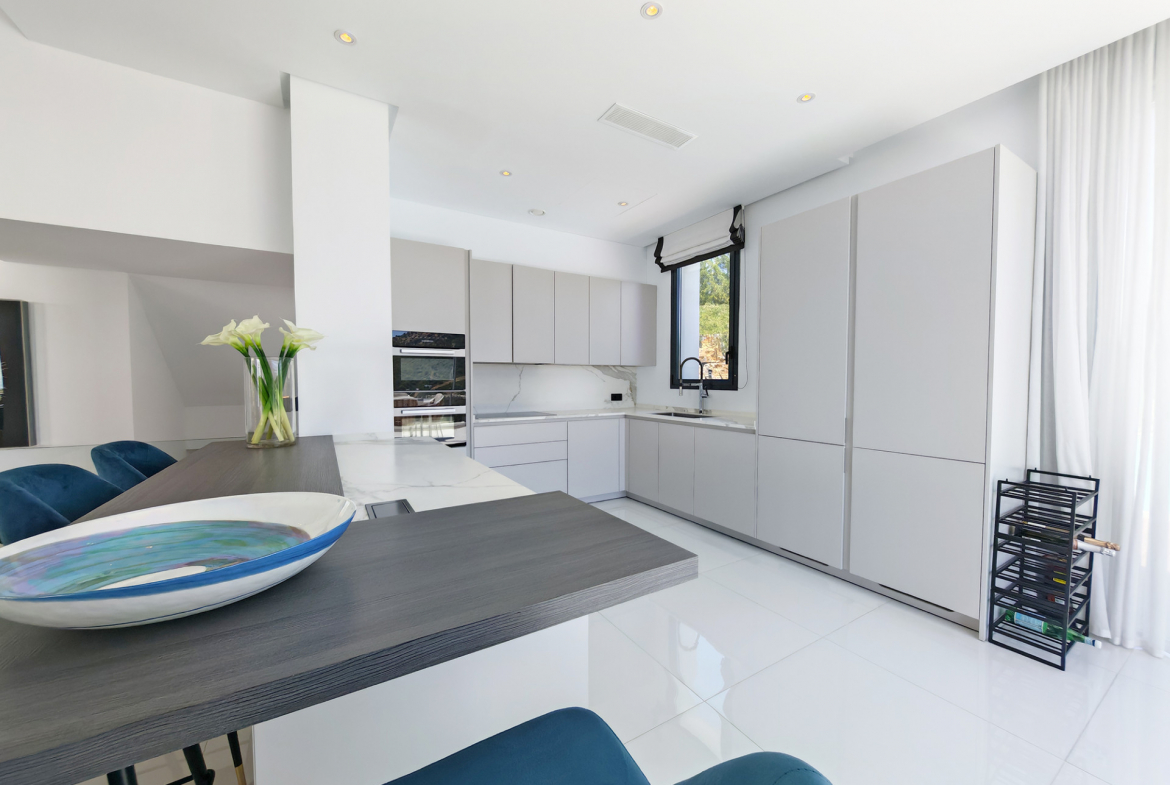 Monte Mayor Benahavis villa 5 Bedrooms