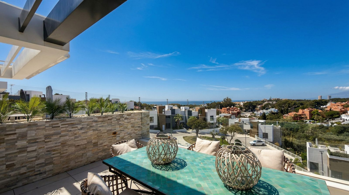 Cabopino Marbella penthouse 3 Bedrooms