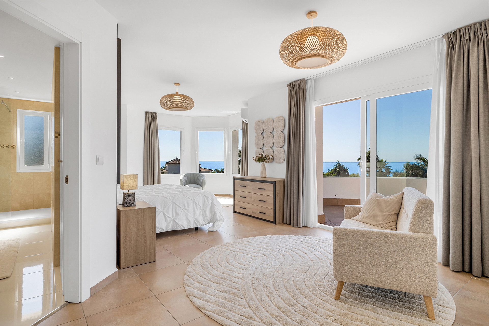 luxo-estate-10 Estepona villa 6 Bedrooms