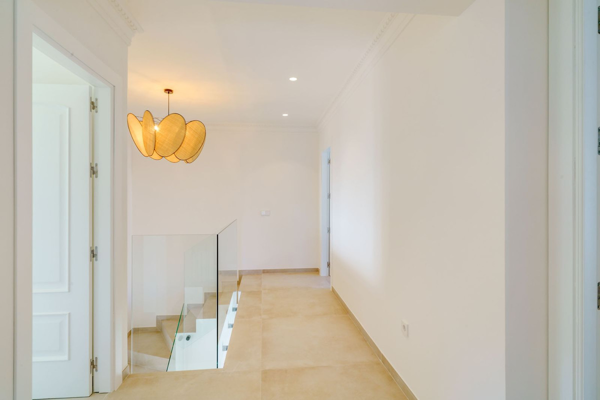 Marbella villa 6 Bedrooms