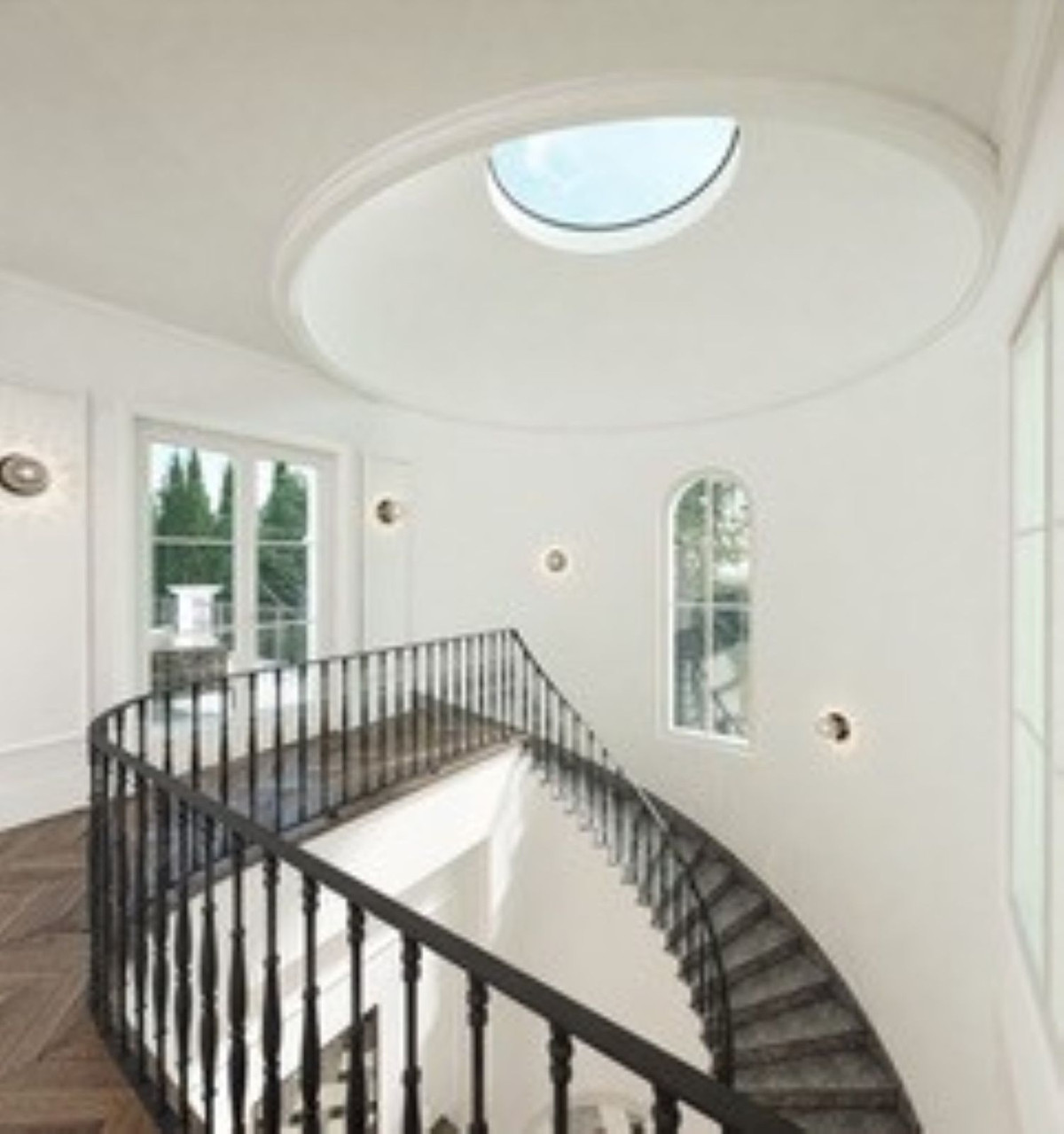 luxo-estate-10 Marbella Golden Mile Marbella villa 6 Bedrooms