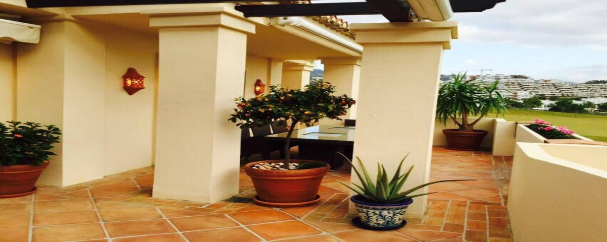 luxo-estate-10 Benahavis penthouse 4 Bedrooms