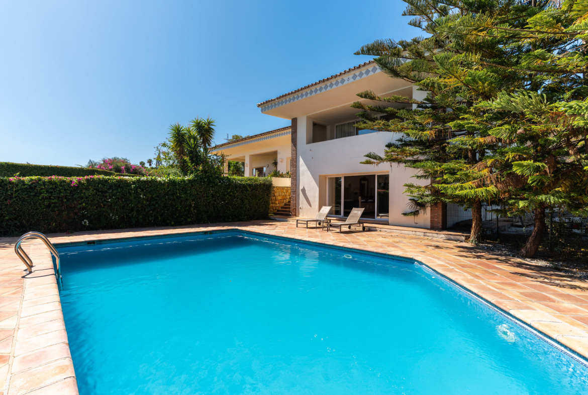 Los Almendros Benahavis villa 5 Bedrooms