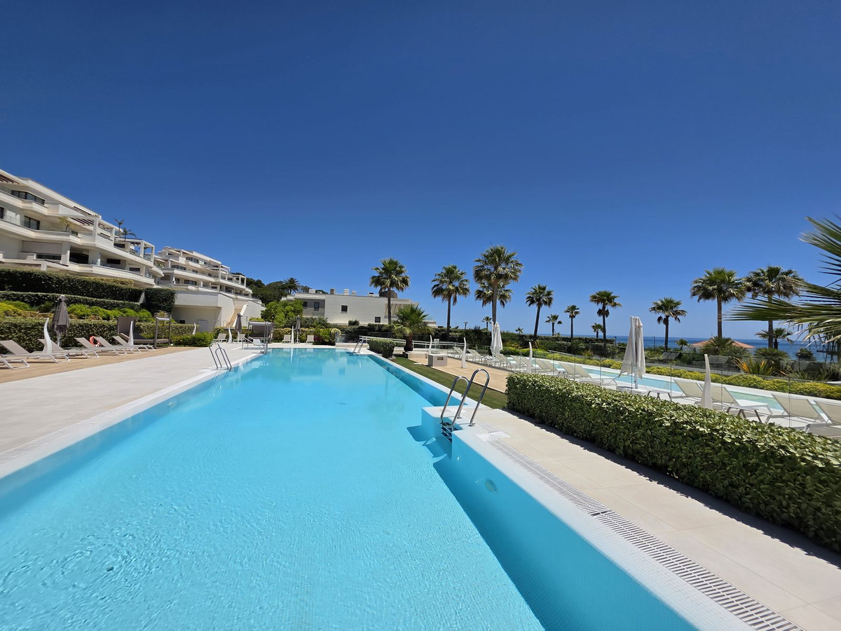 luxo-estate-10 New Golden Mile Estepona townhouse 4 Bedrooms