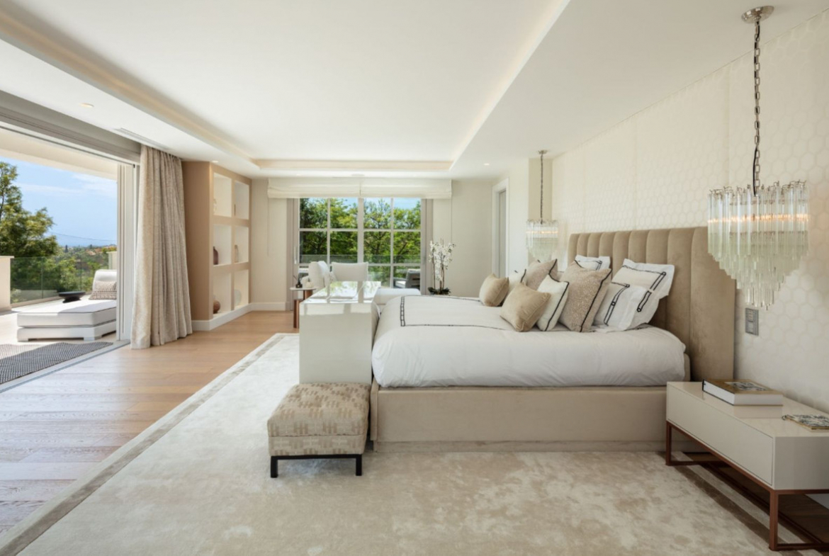 Nueva Andalucia Marbella villa 6 Bedrooms