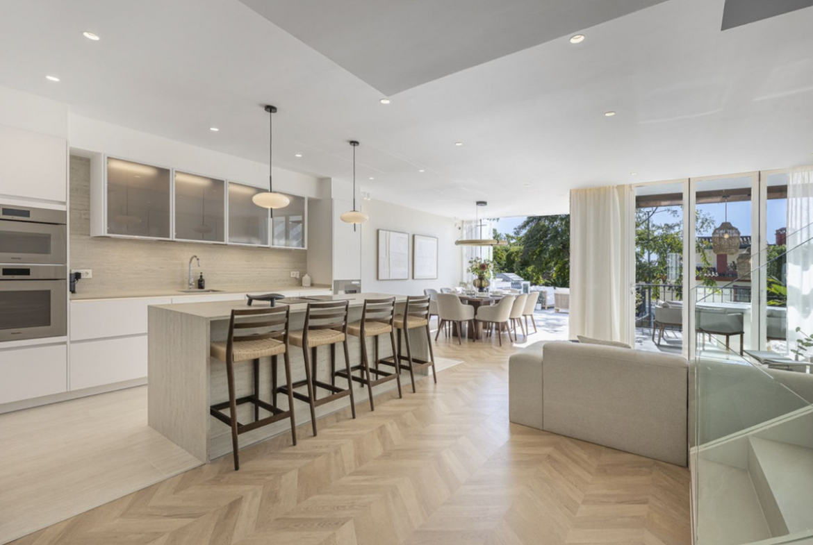 Marbella Golden Mile Marbella townhouse 5 Bedrooms