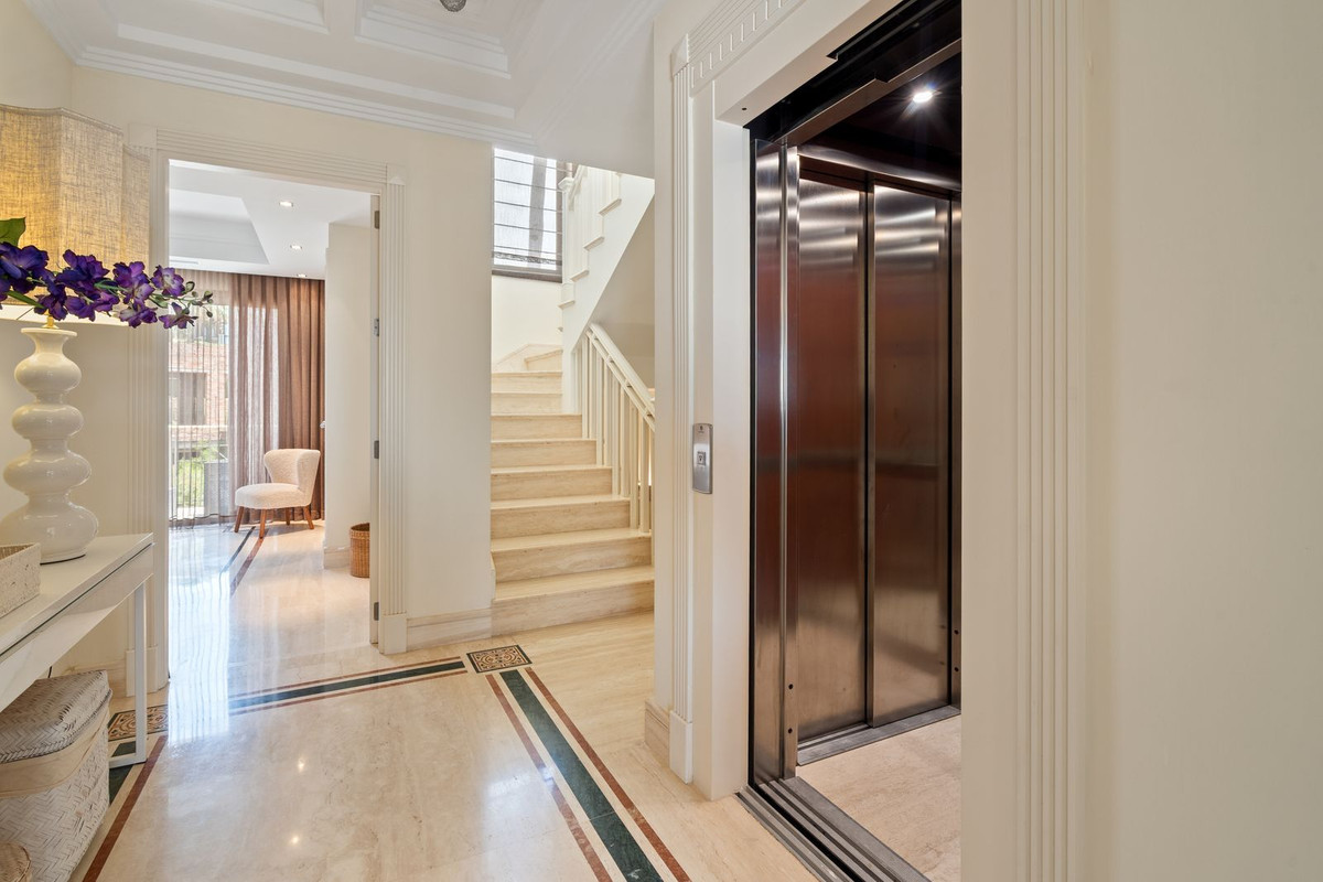 Sierra Blanca Marbella townhouse 4 Bedrooms