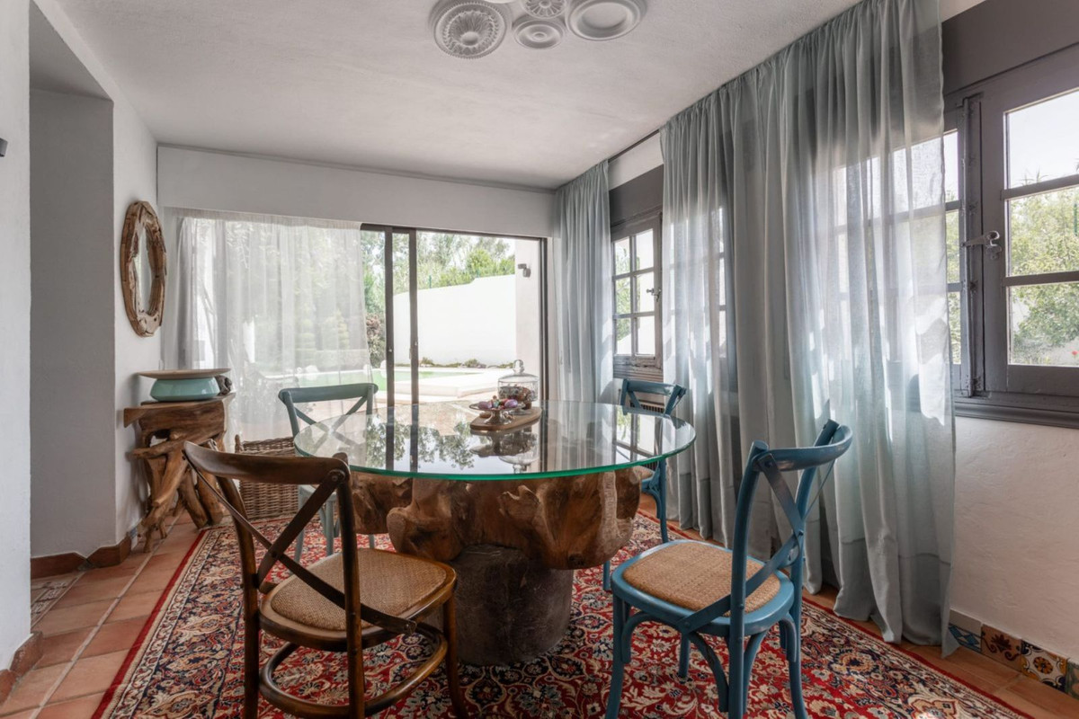 Guadalmina Baja San Pedro Alcantara villa 4 Bedrooms