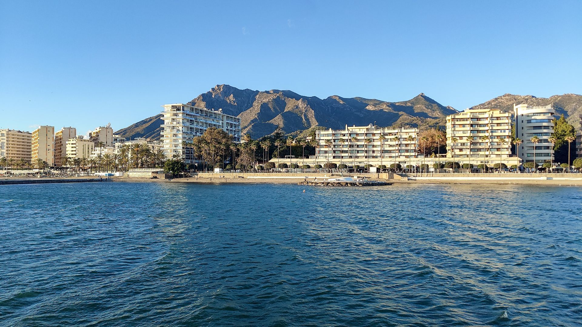 luxo-estate-10 Marbella plot Bedrooms