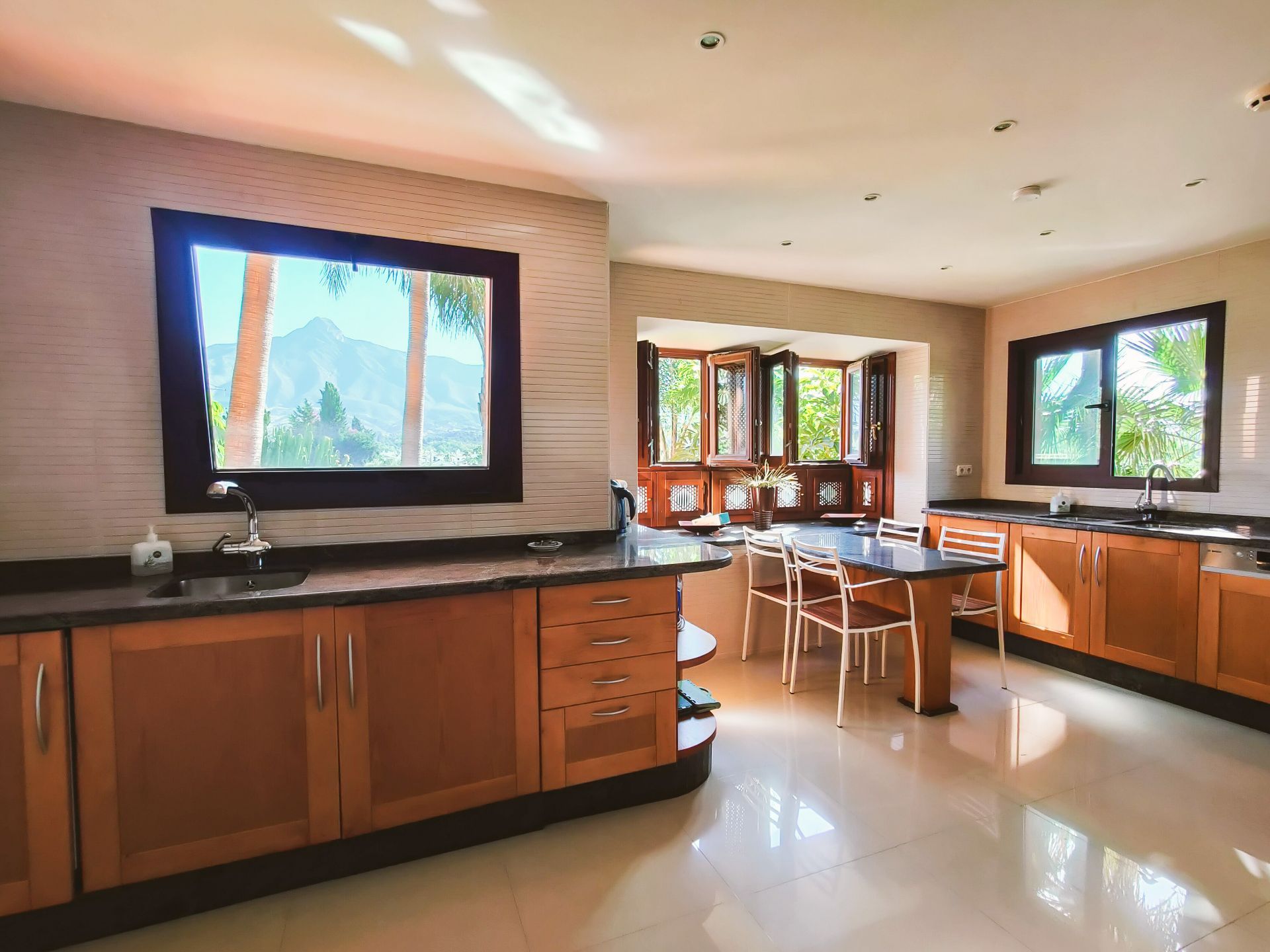 Nueva Andalucia Marbella penthouse 3 Bedrooms