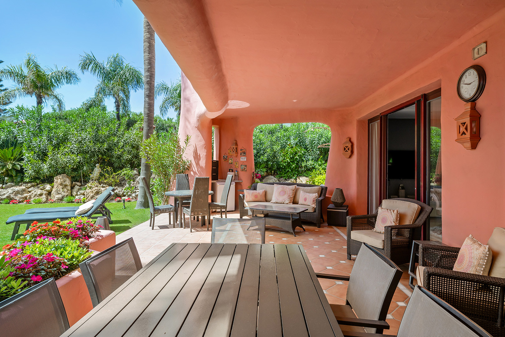 luxo-estate-10 Estepona apartment 3 Bedrooms