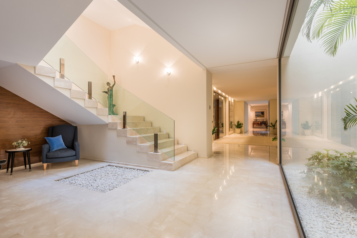 luxo-estate-10 Luxury Mansion for Sale in Sierra Blanca Marbella