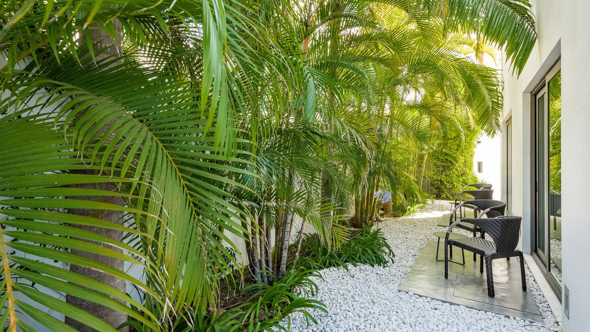 Marbella Golden Mile Marbella villa 4 Bedrooms
