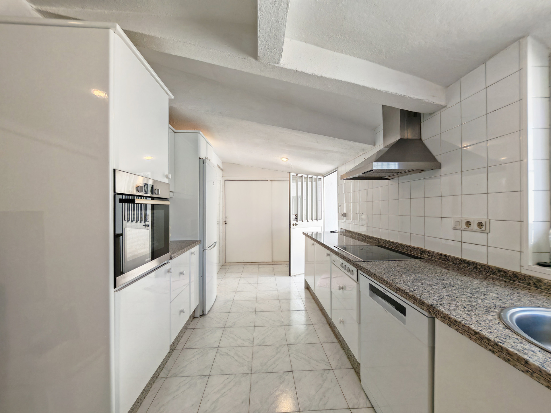 Guadalmina Baja San Pedro Alcantara villa 4 Bedrooms