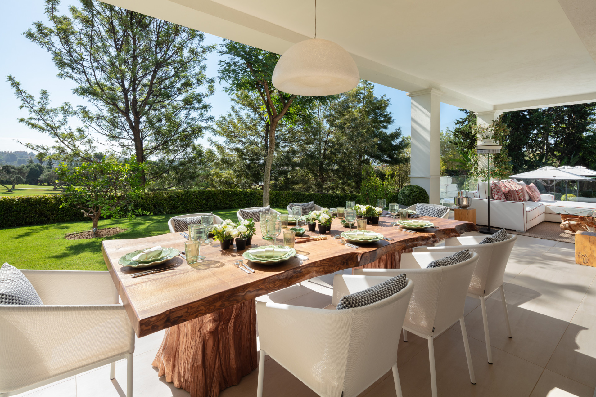 luxo-estate-10 Nueva Andalucia Marbella villa 6 Bedrooms