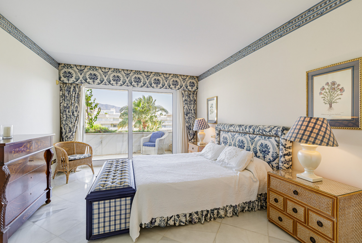 Puerto Banus Marbella penthouse 3 Bedrooms