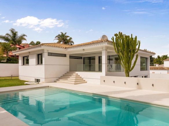 Guadalmina Alta San Pedro Alcantara villa 6 Bedrooms