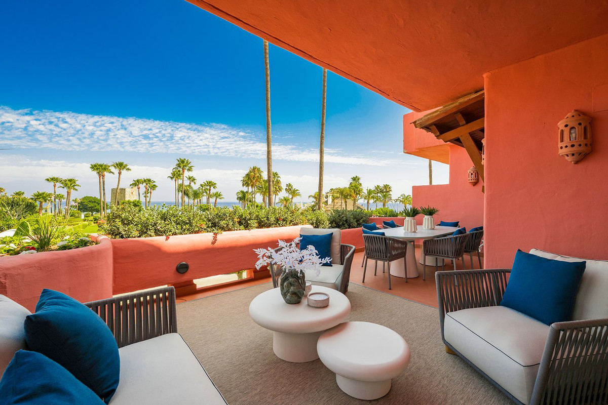 R5390581 New Golden Mile Estepona apartment 3 Bedrooms
