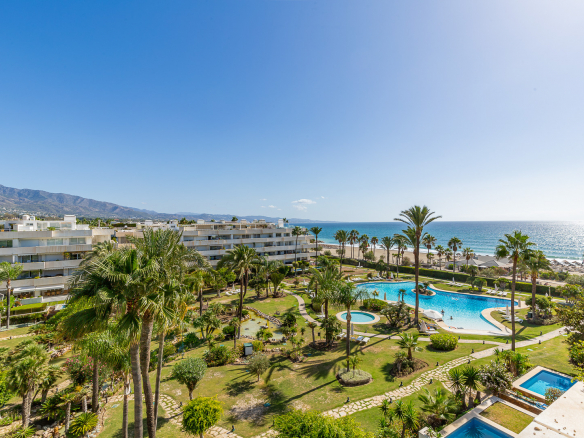 Puerto Banus Marbella penthouse 3 Bedrooms
