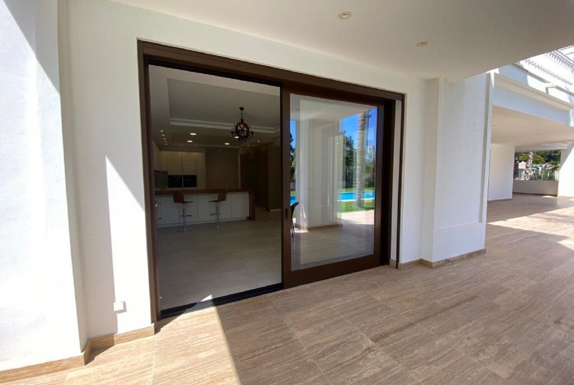 Estepona villa 6 Bedrooms