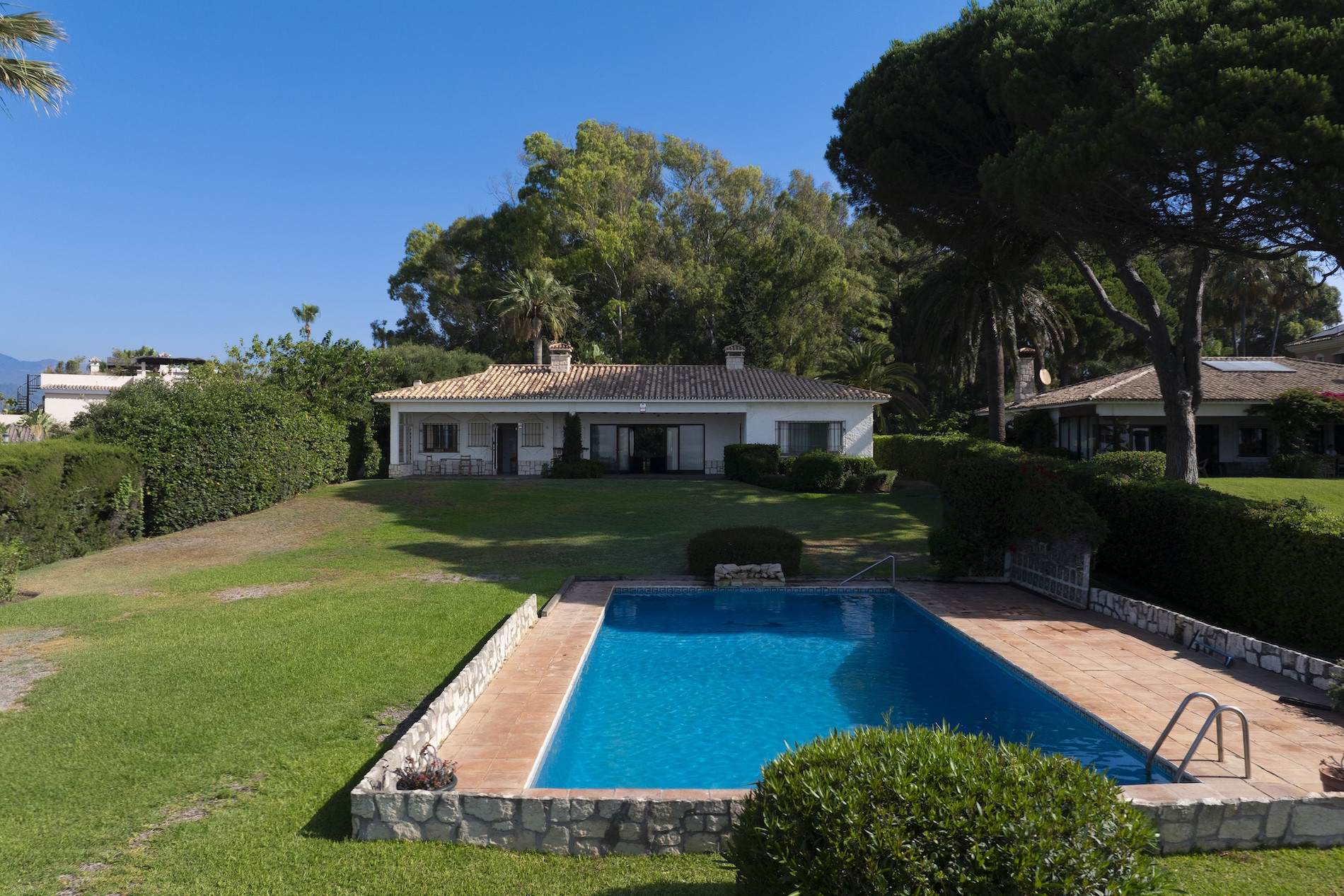 Estepona villa 5 Bedrooms