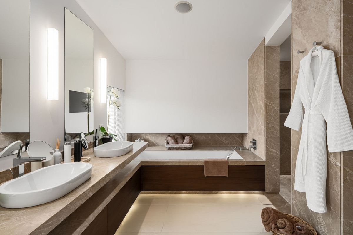 luxo-estate-11 Marbella Golden Mile Marbella villa 4 Bedrooms