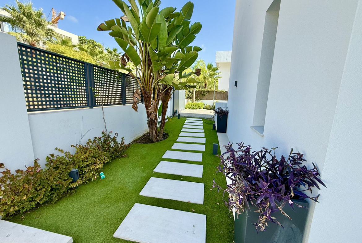 Estepona villa 4 Bedrooms