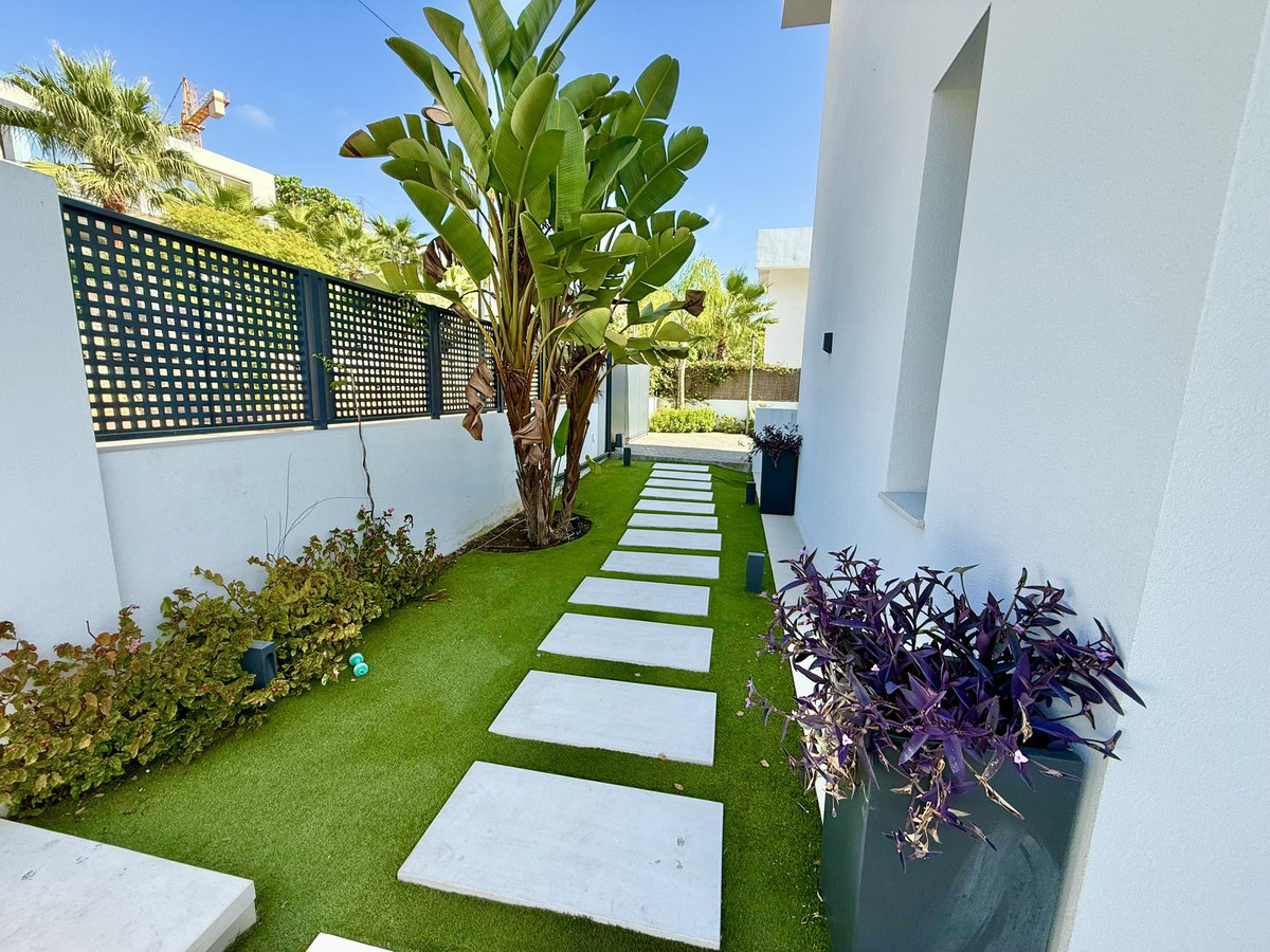 Estepona villa 4 Bedrooms