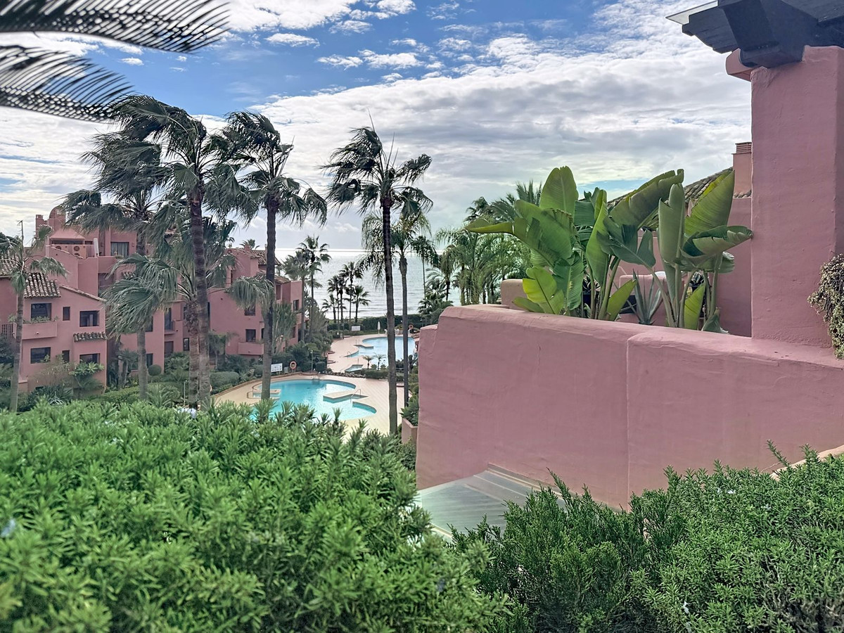 luxo-estate-11 Cancelada Estepona penthouse 3 Bedrooms